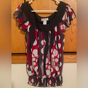 Trixxi Clothing Company Short Sleeve—Size medium